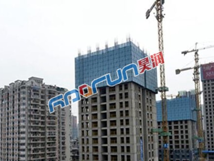 新疆新型爬架网结构在高层建筑中的应用 