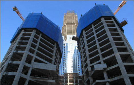 黑龙江江苏银行大厦爬架网安全防护的几种施工做法